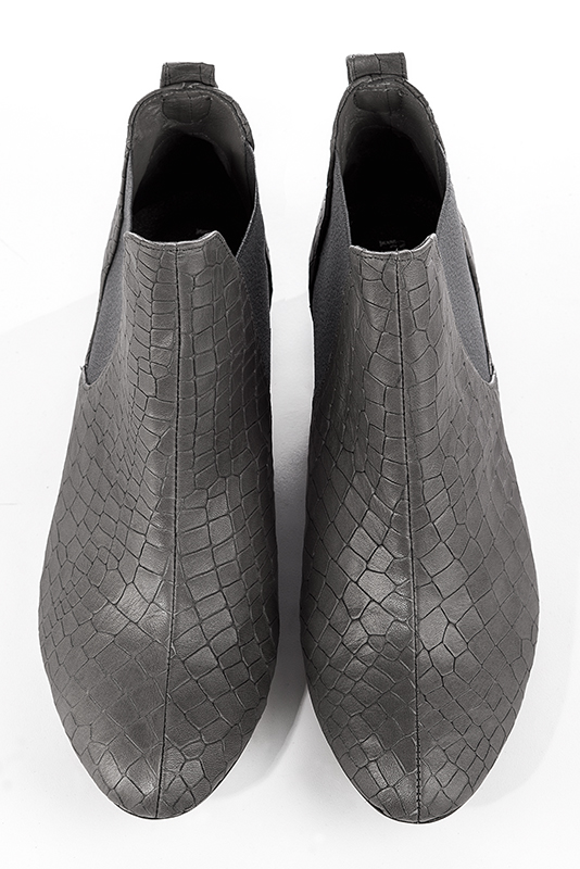 Ash grey women's ankle boots with buckles. Round toe. Low flare heels. Top view - Florence KOOIJMAN